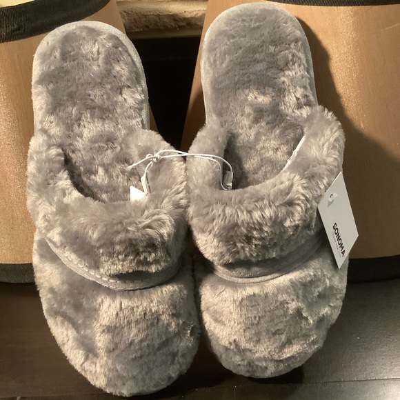 Sonoma Shoes - Fuzzy Slippers